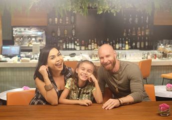 Bule Banget, Ini 5 Foto Putri Sulung Melaney Ricardo, Chloe Valentine!