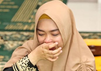Miliki Penghasilan 1 M Per Bulan Serta Usaha Kuliner, Ria Ricis Akui Sempat Stres dan Nyaris Bunuh Diri Karena Hal Ini!