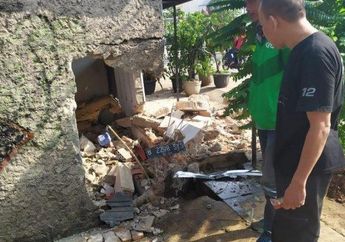 Toyota Calya 'Seruduk' Tembok Rumah Warga Hingga Hancur, Pengemudi Bersimbah Darah dan Tak Sadarkan Diri, Ada Bau Alkohol?
