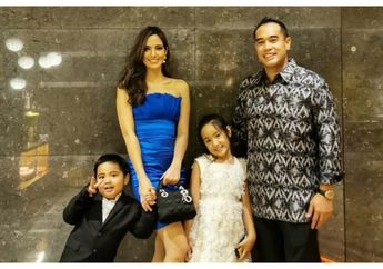 Ardi Bakrie Berikan Ucapan Romantis untuk Nia Ramadhani di Hari Ibu, Wajah Sang Istri Tetap Glowing Meski Tanpa Polesan Makeup