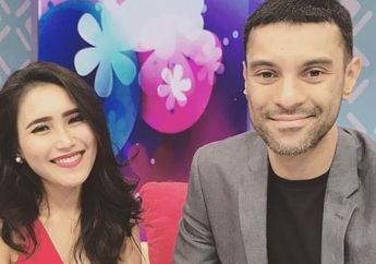 Ditaksir Aktor Ganteng Hingga Diterawang Nikah dengan Duda Kaya, Rupanya Pedangdut Kondang Ini Malah Ketangkap Kamera Umbar Sikap Jutek: 'Tendang Tangan Sang Bintang Tamu'