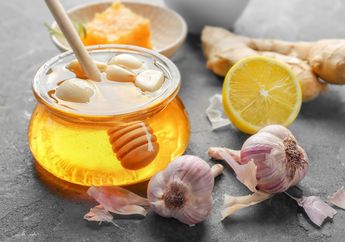 Enggak Nyangka, Cuma Rutin Minum Rendaman Bawang Putih dan Madu, Manfaat Tak Terduga Ini Akan Dirasakan Tubuh!
