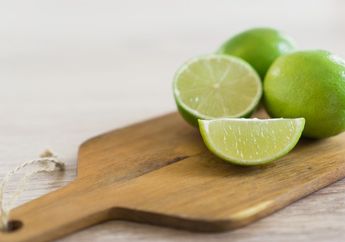 Manfaat Jeruk Nipis untuk Kecantikan, Mulai Cerahkan Wajah Hingga Bantu Turunkan Berat Badan!
