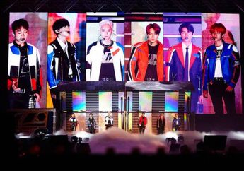 Chanyeol EXO Pidato Panjang Lebar, Baekhyun Dkk Malah Asyik Bersauna Ria di Atas Panggung, Intip Kelakuan Kocak Mereka!