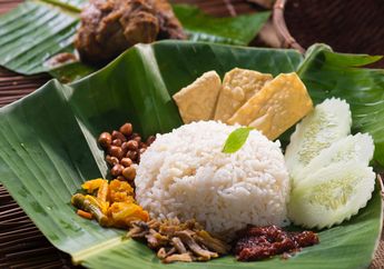 Ada Manfaat Tak Terduga dari Daun Pisang yang Digunakan Sebagai Pengganti Piring Makanan