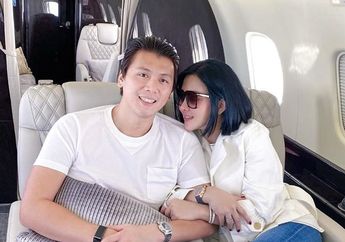 Kerap Pamer Kemesraan, Syahrini Justru Dibuat Kesal Dengan Sikap Reino Barack Saat Makan Di Restoran! Incess Sampai Cemberut