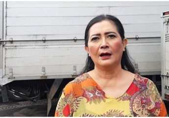 Kepepet Tak Dapat Job Meskipun Sudah 30 Tahun Wara Wiri Di Dunia Hiburan, Artis Ini Banting Setir Jadi Sopir Taksi Online Demi Menyambung Hidup