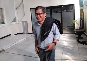Sebut Jokowi Tak Punya Nyali Teruskan Tradisi SBY, Rocky Gerung Malah Geli Saat Dipancing dengan Performa Maruf Amin: Mungkin Itu Juga Alasannya...
