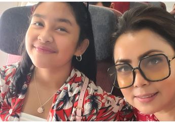 Naik MRT, Begini Gaya Kompak Anak Mayangsari, Khirani Trihatmodjo dan Mama!