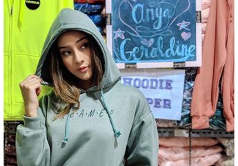 Tolak Tawaran Film yang Tonjolkan Bentuk Tubuh, Anya Geraldine Justru Pamer Foto Nyaris Telanjang yang Jadi Sorotan hingga Dikomentari Baim Wong: Kasihan!