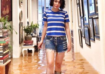 Harganya Bikin Tercengang, Sepatu Boots yang Dipakai Yuni Shara Terjang Banjir di dalam Rumahnya Ini Bikin Banyak Orang Penasaran
