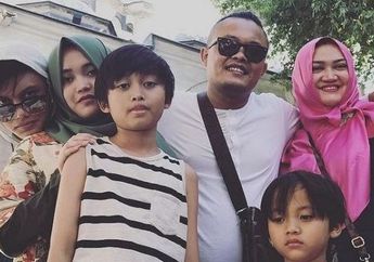 Minta Anak-anaknya Kunjungi Lina Sewaktu Terbaring Sakit, Rupanya Sule Ikhlas dengan Kepergian Sang Mantan Istri yang Mendadak Hingga Rela Lakukan Hal Ini