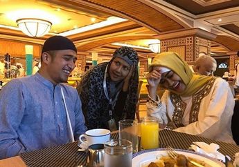 Irfan Hakim Kenang Momen Kebersamaan Bersama Ria Irawan dan Julia Perez Saat Melakukan Ibadah Umroh Bersama : Mereka Berdua Tak Terlihat Lemah dan Sakit, Selalu Semangat dan Ceria
