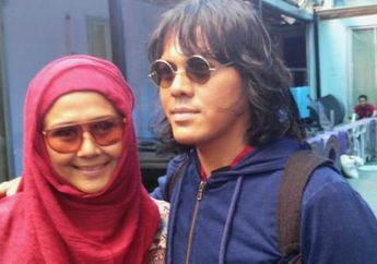 Rindu, Suami Ria Irawan Unggah Foto Dirinya Suapi Sang Istri,' Kalau Surga Itu Bagus, Ceritain Ya'