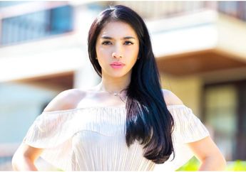 Dikira Nggak Pakai Bra, Tampilan Terbaru Angel Karamoy dengan Gaya Seksi Tuai Komentar Netizen