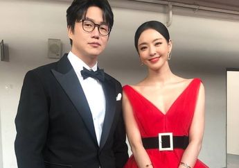 Lee Da Hee Kepergok Pakai Sandal Teplek Saat Jadi Pembaca Acara Golden Disc Awards 2020, Alasannya Bikin Ngakak!