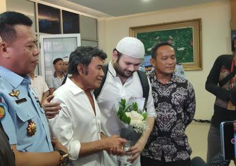 Harusnya Bebas Dua Bulan Lagi, Terbongkar Alasan Kenapa Ridho Rhoma Bebas Hari ini! Buah Hati Rhoma Irama Ini Langsung Dijemput Sang Ayah