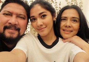 27 Tahun Bungkam, Artis Senior Ini Akui Sempat Merasa Ragu Dinikahi Suaminya Lantaran Terhalang Berita Koran: Katanya Sudah Mempunyai Anak di Daerah Asalnya