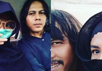 Sang Istri Tercinta Meninggal Dunia, Mayky Wongkar Bisikkan Sesuatu ke Jenazah Ria Irawan: Kalau Lu Kangen Gue, Bilang Sama Tuhan Ajak Gue...