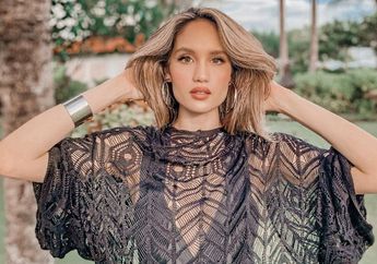 Cinta Laura Posting Foto Dirinya Tahun 2010 dan 2020. Bisa Temukan Perbedaannya?