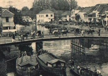 Menguak Misteri Si Manis Jembatan Ancol yang Sering Menampakkkan Diri, Om Hao Kisah Tanah Jawa Sebutkan Sosok yang Sering Menganggu Adalah yang Pakai Baju Merah!