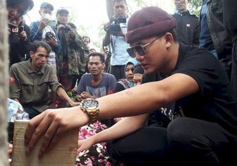 Orang-orang Cibir Teddy Gara-gara Harta Warisan Mendiang Lina, Rizky Febian yang Lahir Prematur Itu Kenang Perjuangan Pahit Sang Ibunda Sebagai Tulang Punggung Keluarga