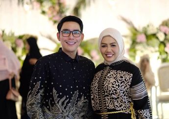 Berangkat Umroh, Elly Sugigi Tolak Lamaran 3 Pria Arab Tak Dikenal, Alasannya Bikin Shock!