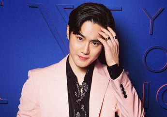 Sehari Setelah Chen Umumkan Pernikahan dan Pacarnya Hamil, Suho EXO Tertunduk Gelisah Hadapi Wartawan!