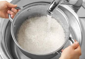 Duh, Yakin Tidak Mau Mencoba Masak Nasi dengan Cara ini? Dijamin Bisa Mengurangi Kalori Sampai 50%