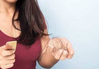 Alami Stress Sampai COVID-19, Ini 8 Faktor Penyebab Kerontokan Rambut!