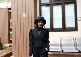 Angel Lelga Pilih Busana Serba Hitam Saat Gugat Vicky, Katanya Karena Pingin Tampil Keren