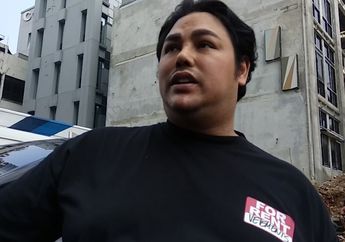 Liburan Sambil Kerja, Ivan Gunawan Lakukan Photo Shoot di Italia