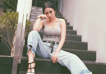 Selvi Kitty Belanja Sayur di Pasar Pakai Celana Legging Ketat, Bodynya Justru Jadi Sorotan