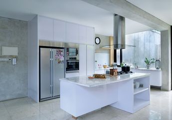 Mengekspos Material, Intip Dapur Bergaya Tropis Unfinished yang Ciamik!