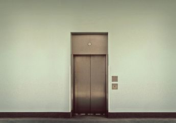 Pernah Mimpi Naik Lift, Menurut Primbon Beginilah Tafsir Mimpinya...