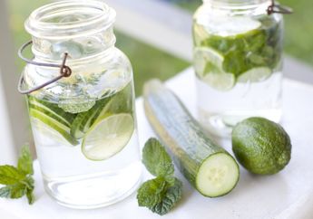 Ajaib! 30 Hari Minum Air Mentimun yang Direndam, Tubuh Akan Alami Hal Tak Diduga hingga Berat Badan Turun dan Kolesterol Lenyap Seketika!
