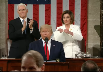 Begini Video Detik-Detik Ketua DPR AS Merobek Dokumen Pidato Kenegaraan Presiden Amerika Serikat Donald Trump