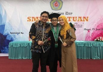 Mantan Suaminya Sibuk Nyalon Gubernur, Okie Agustina Dibuat Heran dengan Kelakuan Anaknya yang Sedang Bucin, Ketahuan Posting Foto Pacar, Langsung Tegur Putra Pasha Ungu Pakai Cara Ini