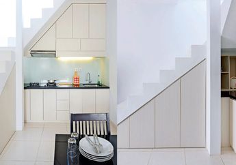 Intip Desain Dapur Simpel di Bawah Tangga, Cocok untuk Hunian Sempit