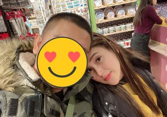 Ayu Ting Ting Kepergok Temui Pria Tampan di Rusia, Umi Kalsum Girang Singgung Jatuh Cinta, Pacar Baru?