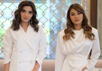 Kembar! Begini Gaya Kompak Serba Putih Aurel Hermansyah dan Bunda Ashanty!