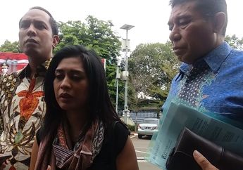 Terkait Kasus Kematian Sang Anak, Karen Pooroe Minta Arya Satria Claproth Ungkap yang Sejujurnya