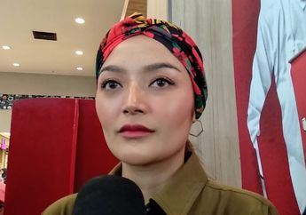 Antusias Bakal Ibadah Umroh Pertama Kali Bareng Suami, Siti Badriah Justru Bawa Sedikit Barang