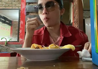 Datangi Warung Nasi Uduk Langganan Karena Ngidam, Kendaraan yang Dibawa Ussy Sulistyawaty Jadi Sorotan!