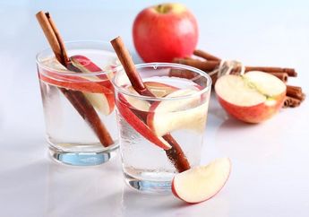 Detoks Tubuh dengan Minum Air Apel & Kayu Manis Setiap Hari!