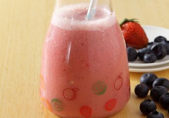 Resep Strawberry Bluberry Smothies Enak, Minuman Segar Untuk Sore Hari