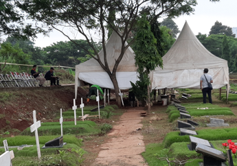 Makam Anak Karen Pooroe Mulai Dibongkar untuk Proses Autopsi, Begini Suasananya
