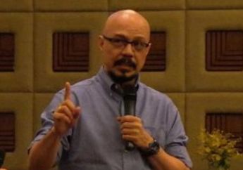 Melejit Lewat Acara Kick Andy, Andy F Noya Ungkap Pernah Disantet saat Masih Bocah hingga Divonis Nyawanya Tak Akan Selamat: Apa Dosaku, Aku kan Masih Kecil?