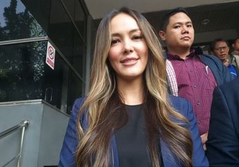 Lebih Memilih Bercerai daripada Diselingkuhi hingga jadi Single Mom bagi Kedua Anaknya, Artis Cantik Ini kini Banting Setir hingga Rela Jualan Hal Ini untuk Membuat Dapurnya tetap Mengepul!