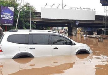Ladies Wajib Kenal Water Hammer, Kerusakan Mesin Mobil Akibat Nekat Terjang Banjir dan Bisa Bikin Kantong Jebol